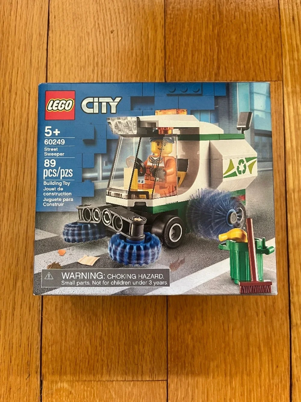 NEW! Lego street sweeper